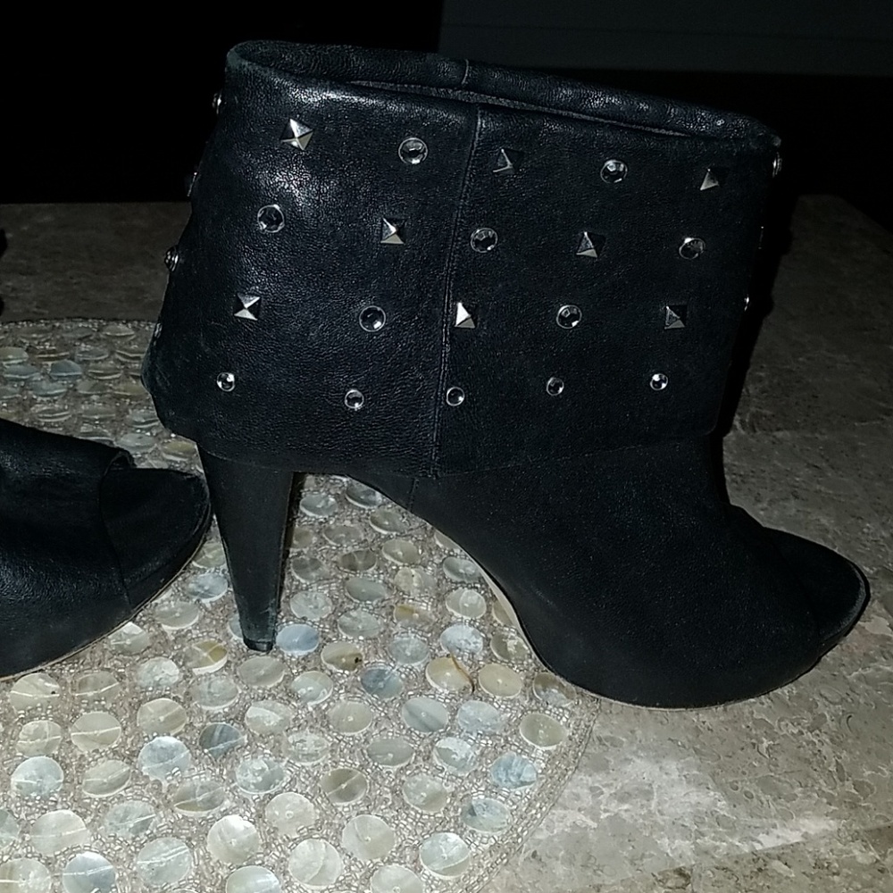 Boots - Picture 6 of 8